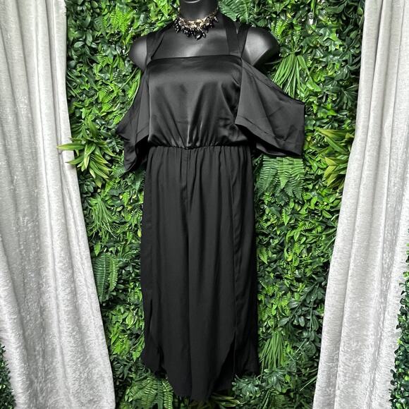 ASOS Jumpsuit Women 14 Black‎ Short Pants Cold Shoulder Romper Wide Leg 2662 - Picture 1 of 6